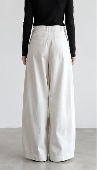 Off-white high-waisted pleated wide-leg balloon pants